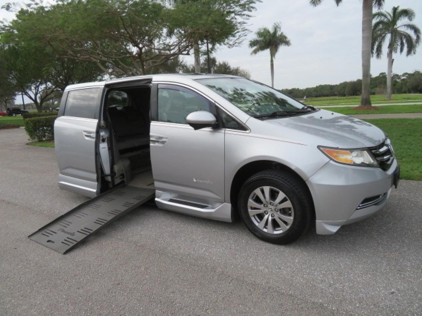 2014 Silver /GRAY Honda Odyssey EX-L (5FNRL5H68EB) with an 3.5L V6 SOHC 24V engine, 6-Speed Automatic transmission, located at 4301 Oak Circle #19, Boca Raton, FL, 33431, (954) 561-2499, 26.388861, -80.084038 - You are looking at Gorgeous Low Mileage 2014 Honda Odyssey EX-L Braunability Freedom Van Handicap Van Wheelchair Van Conversion Van with 25K Original Miles, Power Side Entry Ramp with Kneeling Van Function, Passenger Side Quick Lock System (same as ez lock), Quick Release Front Seats, Tie Down Syste - Photo#56